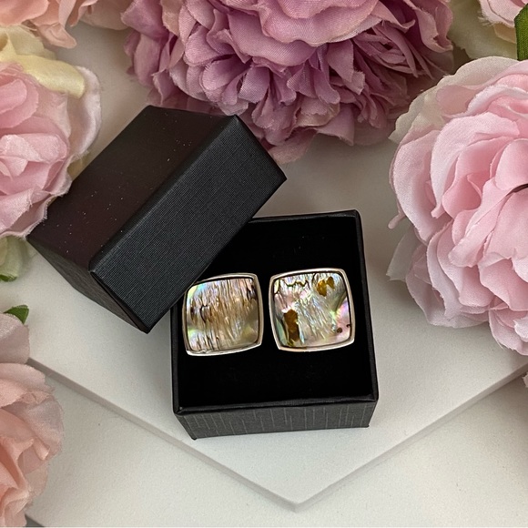 Elegant Abalone Shell Square Silver Cufflinks - Picture 8 of 16
